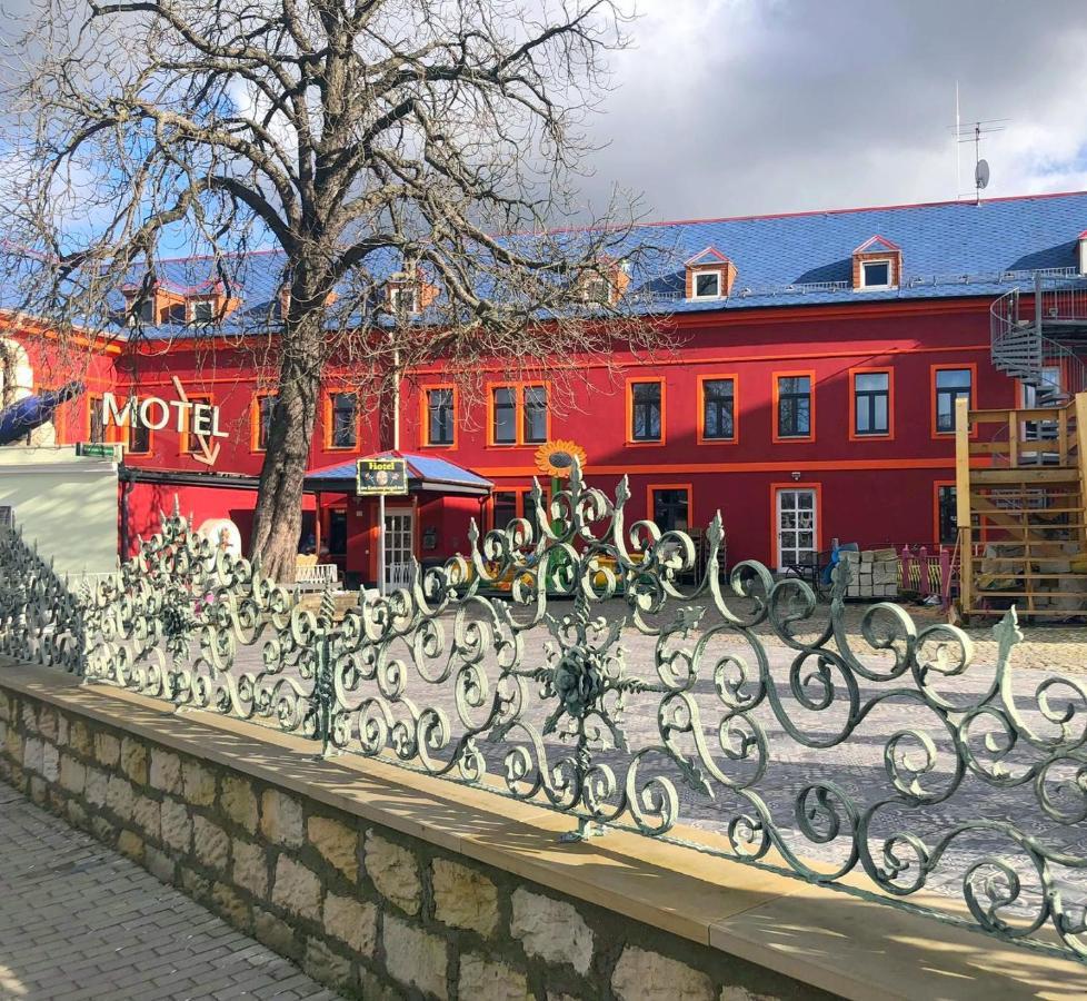 Hotel Eulenspiegel - Das Erlebnishotel In Різа Екстер'єр фото